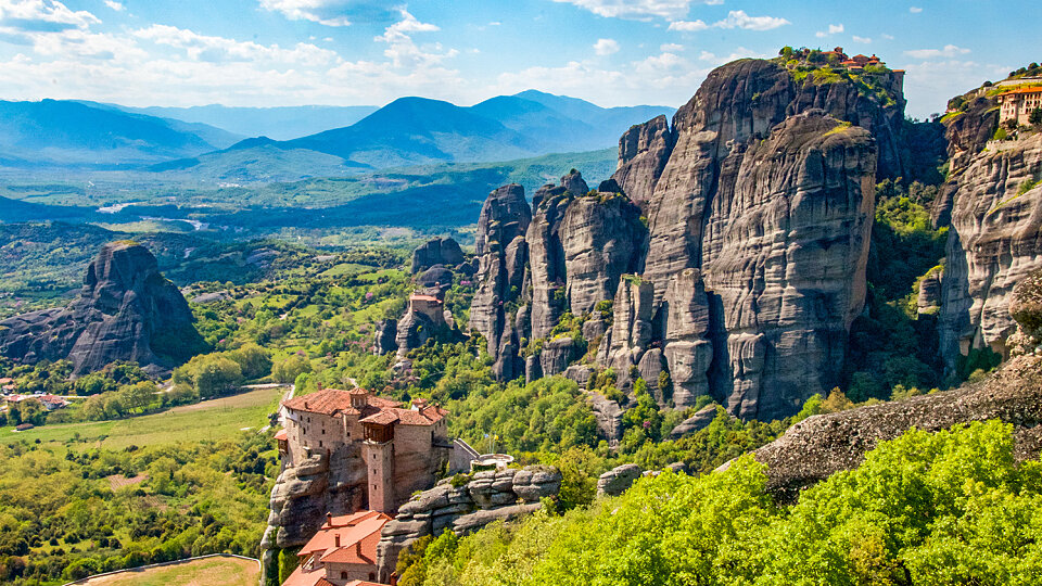 /images/r/meteora-3/c960x540g0-50-1497-892/meteora-3.jpg